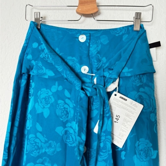 Art Dealer Midi Skirt - Picture 4 of 11